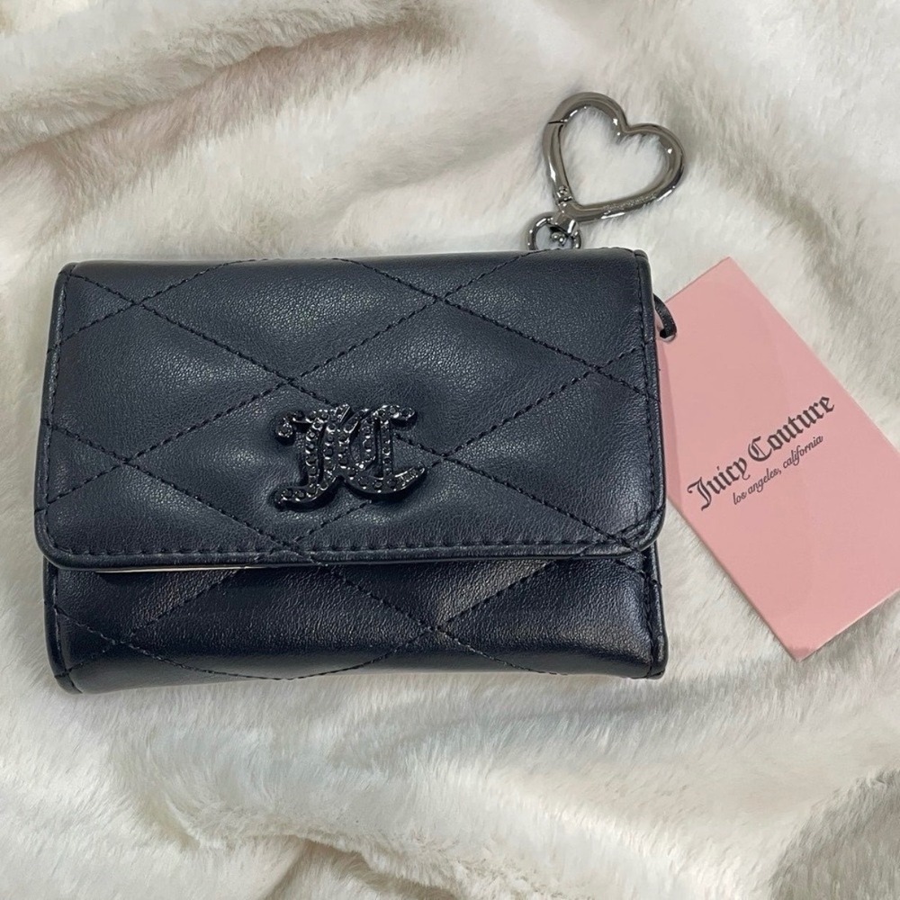 NEW Juicy Couture Black Quilted Trifold Wallet Rhinestone JC Logo Heart Keychain